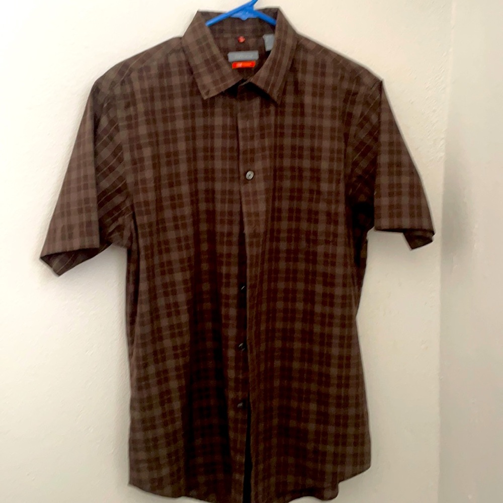 VanHeusen Brown Plaid Shirt Medium Short Sleeve